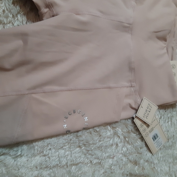 Bcbg generation athletic high waisted shorts - Picture 2 of 5